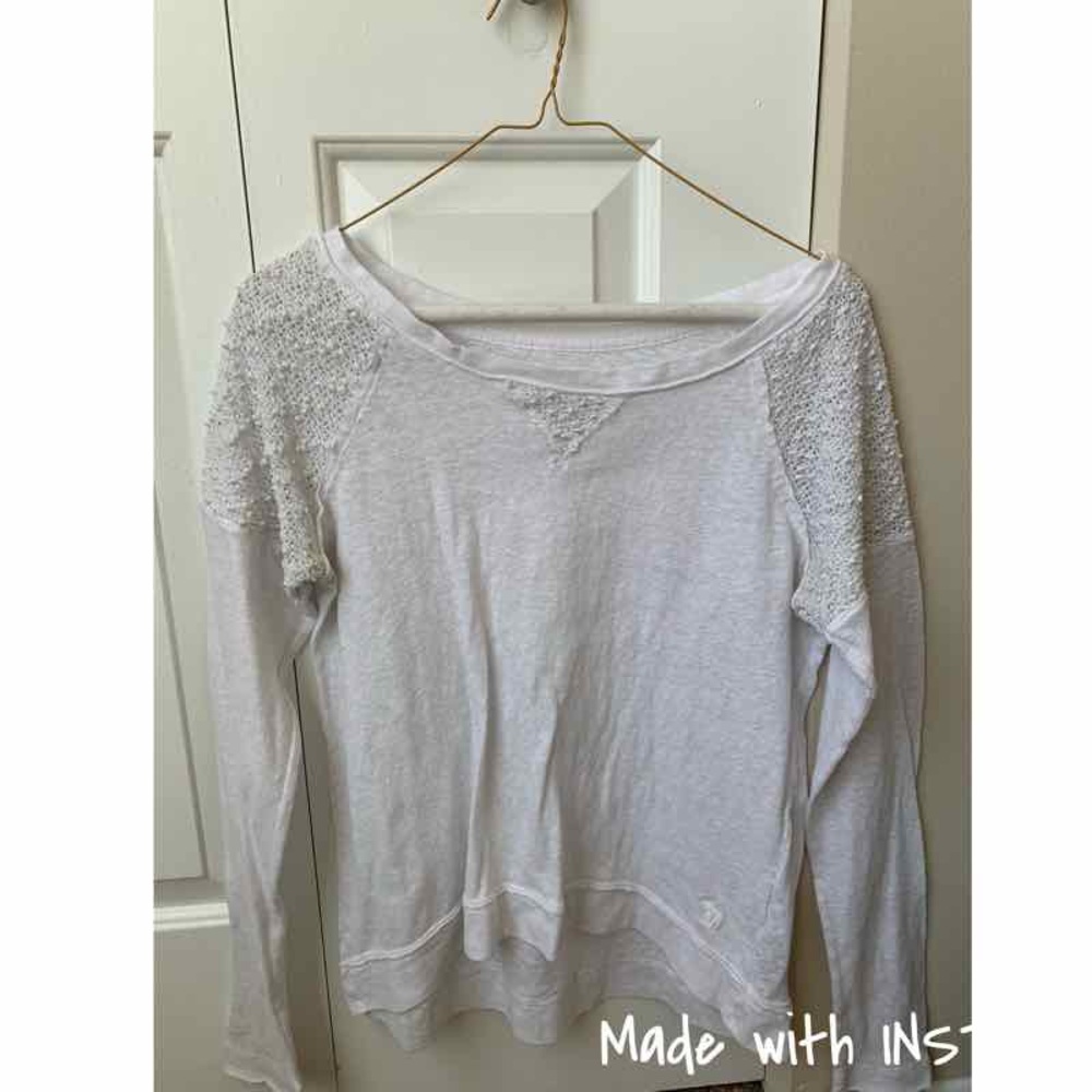 Thin white casual long sleeve